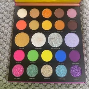 Morphe 24A Artist Pass Palette